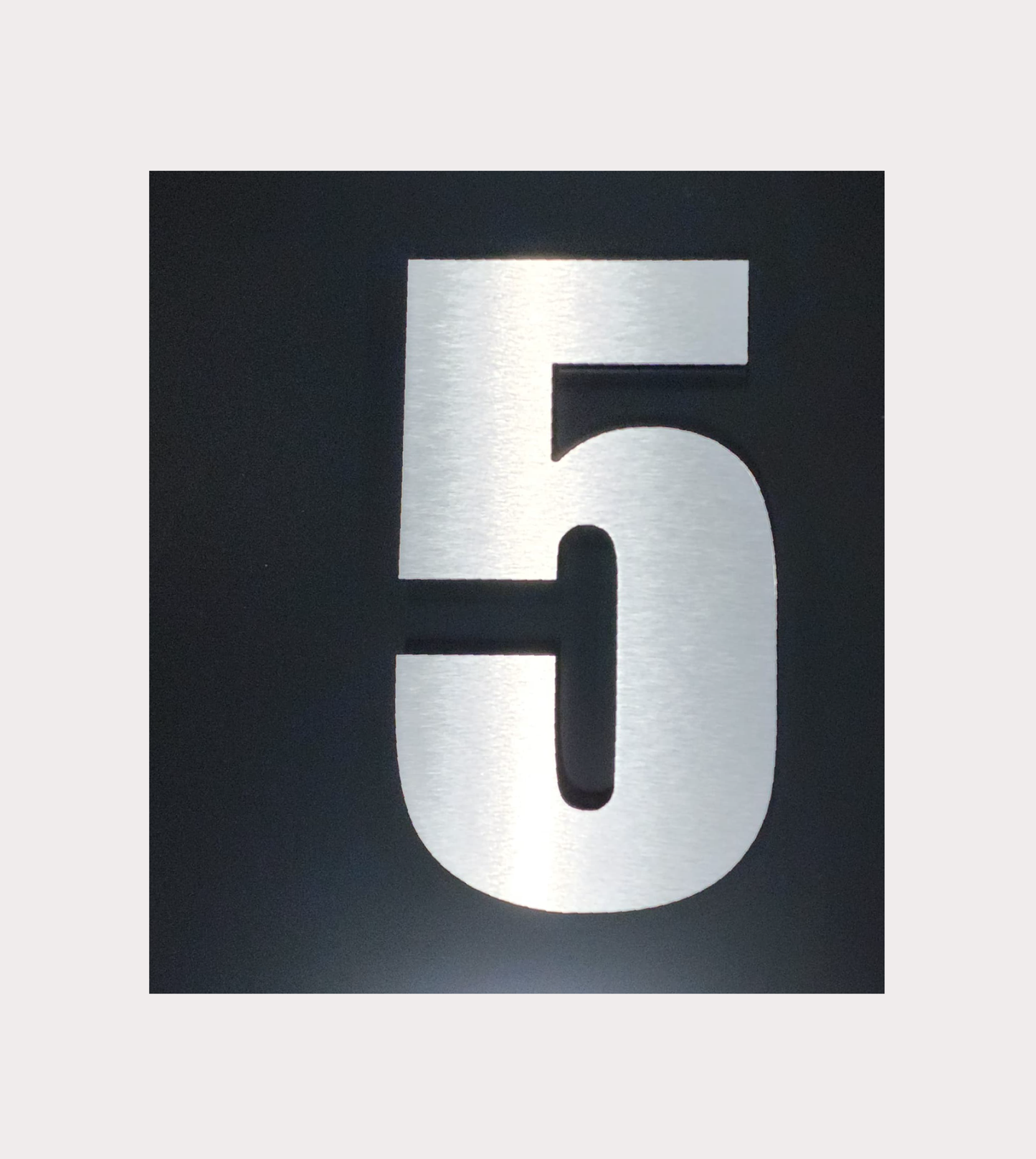 Numéro civique Moderne 5 argent brossé