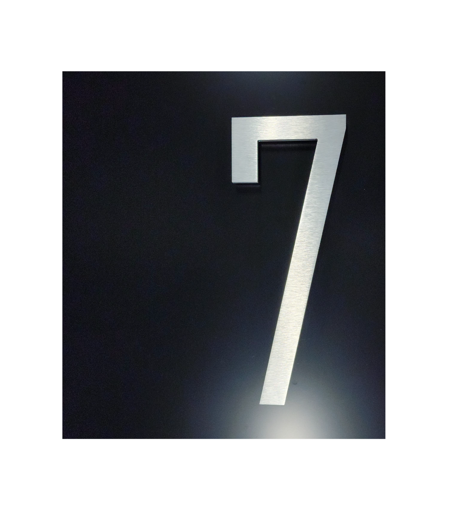 Numéro civique Industriel argent brossé 7